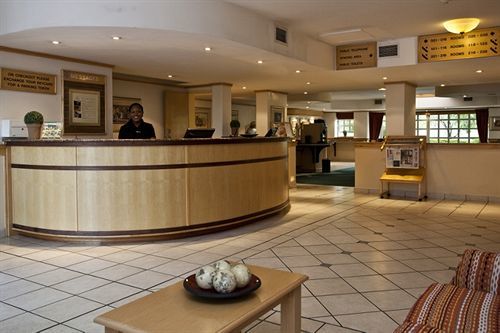 Road Lodge Rustenburg Bagian luar foto