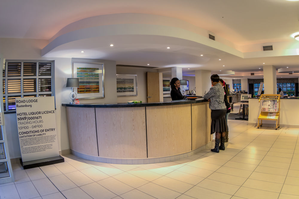 Road Lodge Rustenburg Bagian luar foto